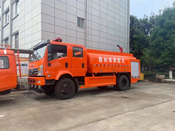 東風天錦四驅9噸消防灑水車